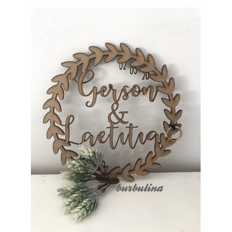 Porta alianzas decorativo con nombre de los novios