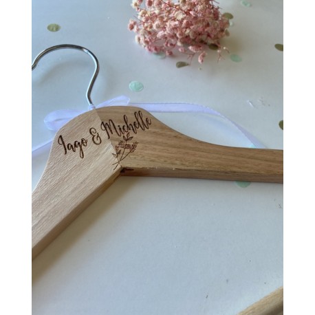 Percha personalizada para novia