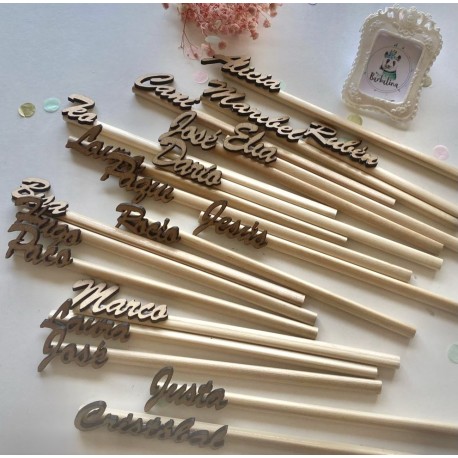 Lápices con nombre de madera