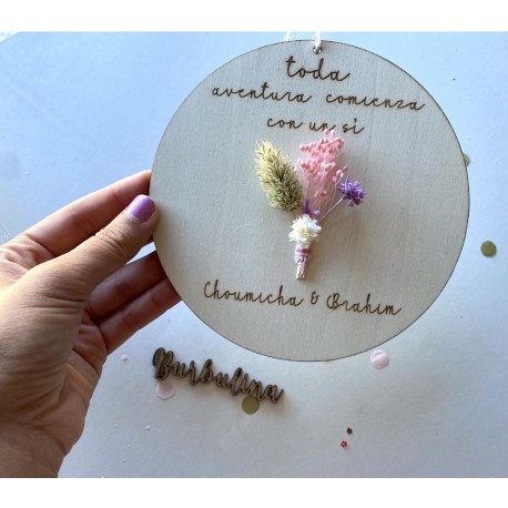 Placa ramillete “toda aventura comienza con un sí”
