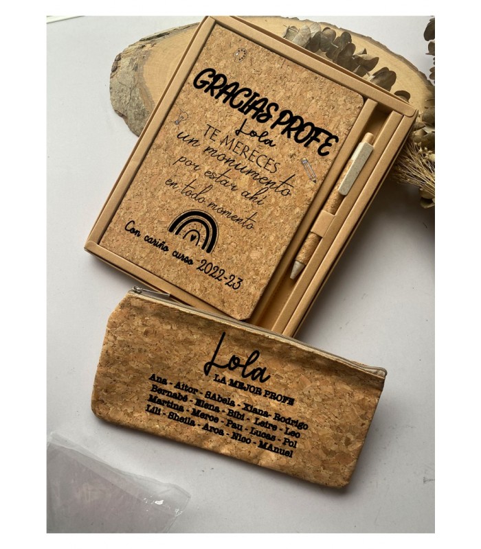 Libreta, boli y porta lápices para profe