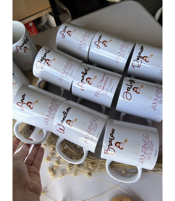 Taza personalizada para comunión con diferentes nombres