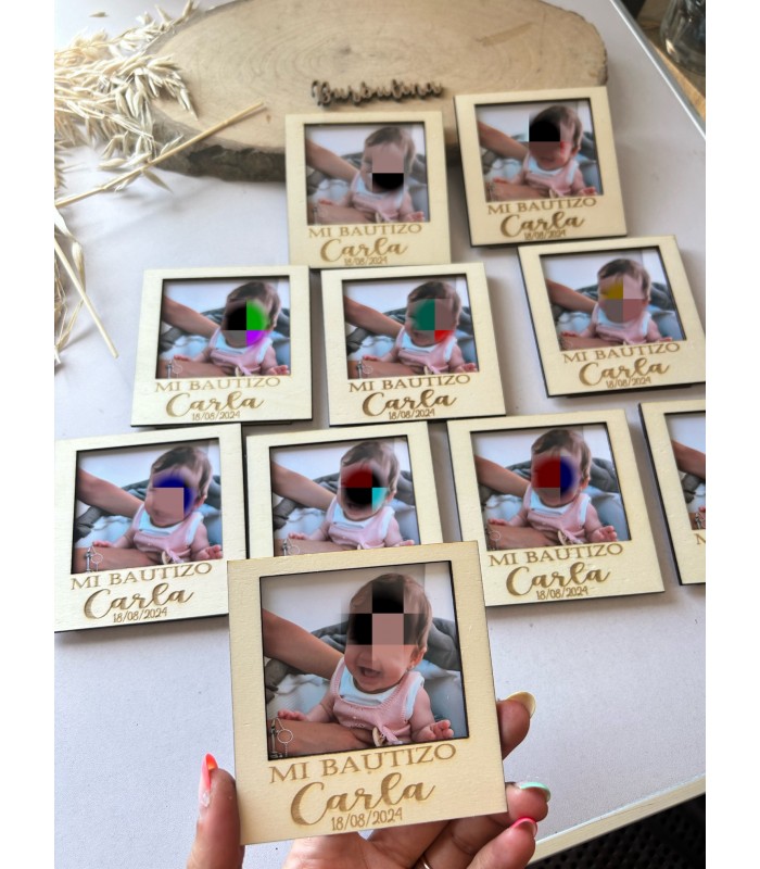 Marco de madera con foto e imán