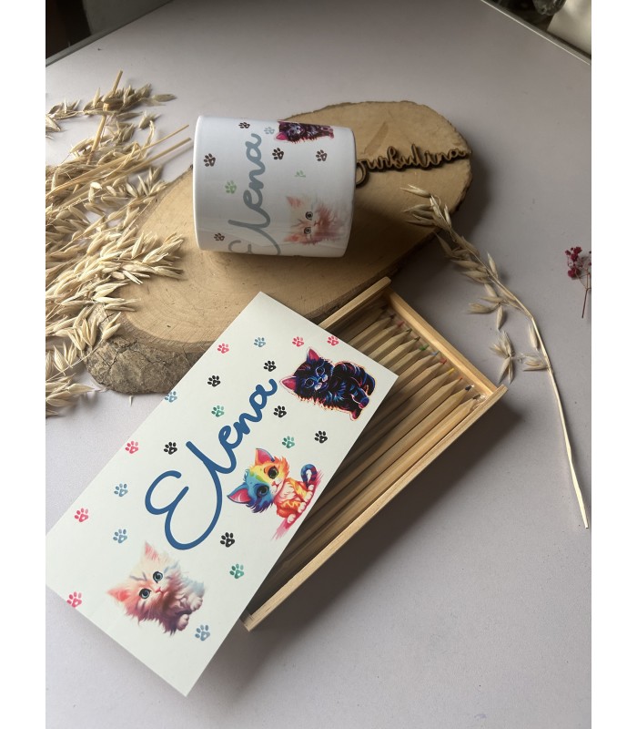 Taza y Caja de madera con lápices colores personalizada