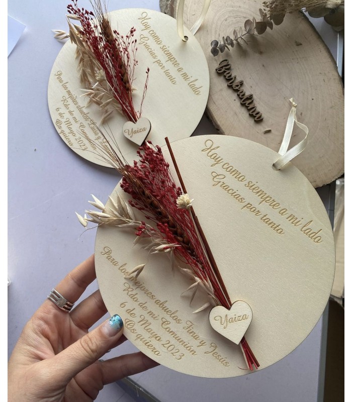 Placa de madera con flores preservadas abuela o abuelo