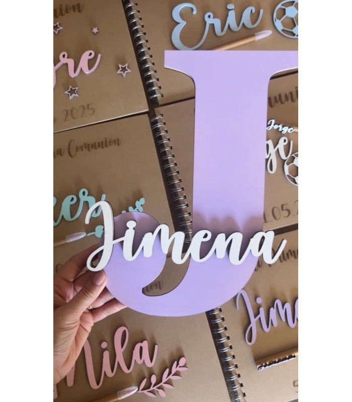 Inicial con nombre decorativo