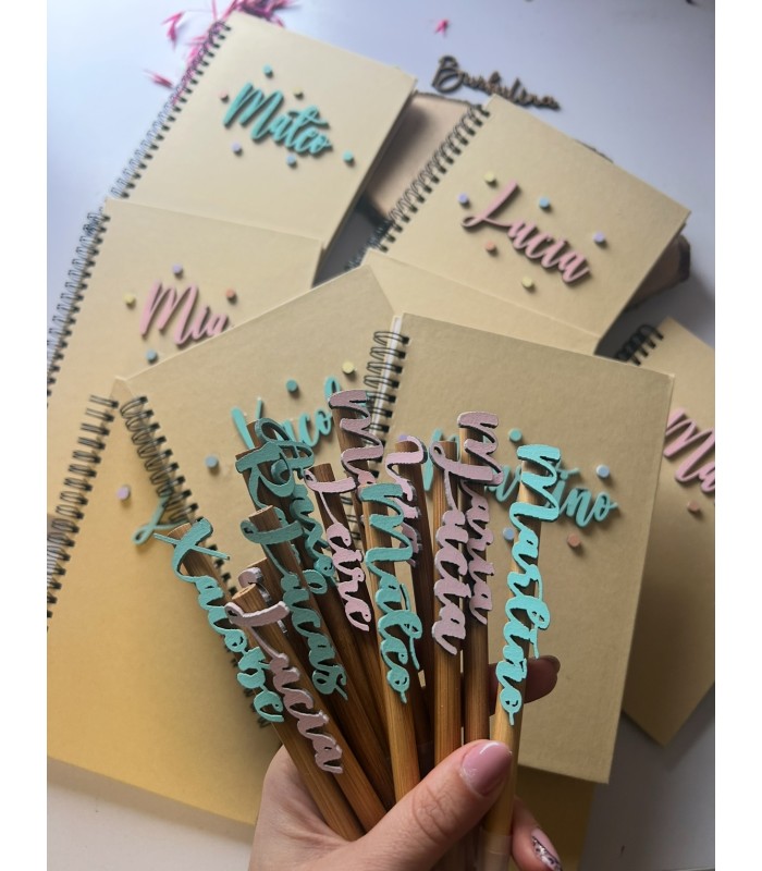 Libreta personalizada modelo confeti con lápiz o boli