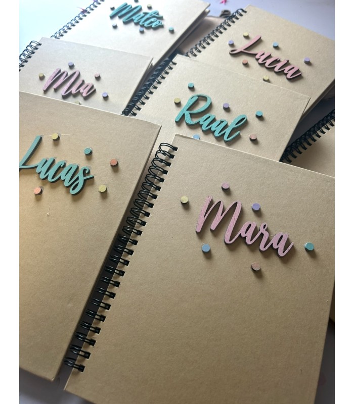 Libreta personalizada modelo confeti con lápiz o boli