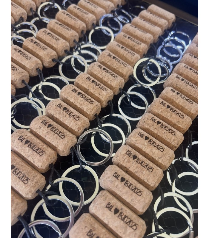 Marca sitios llavero corcho